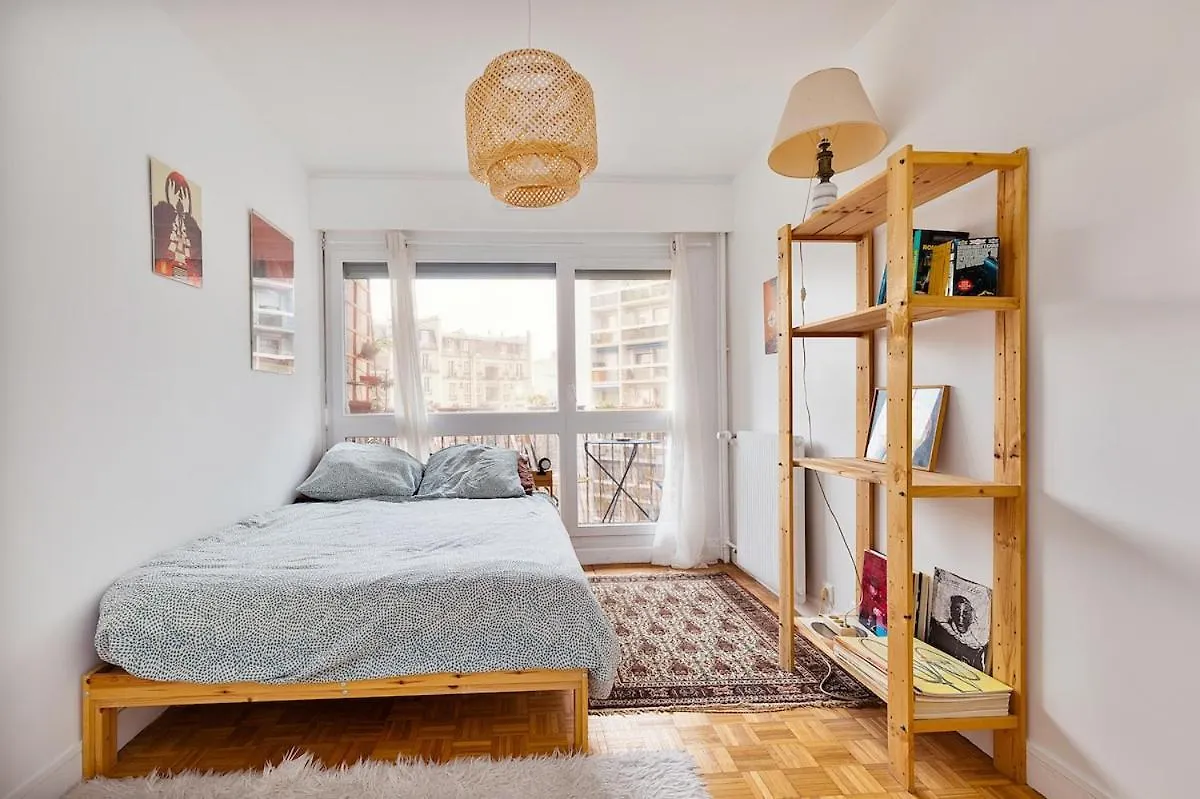 Atypical Apartment In Butte Montmartre Paris