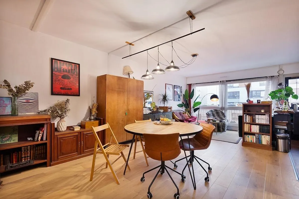 Atypical Apartment In Butte Montmartre Paris