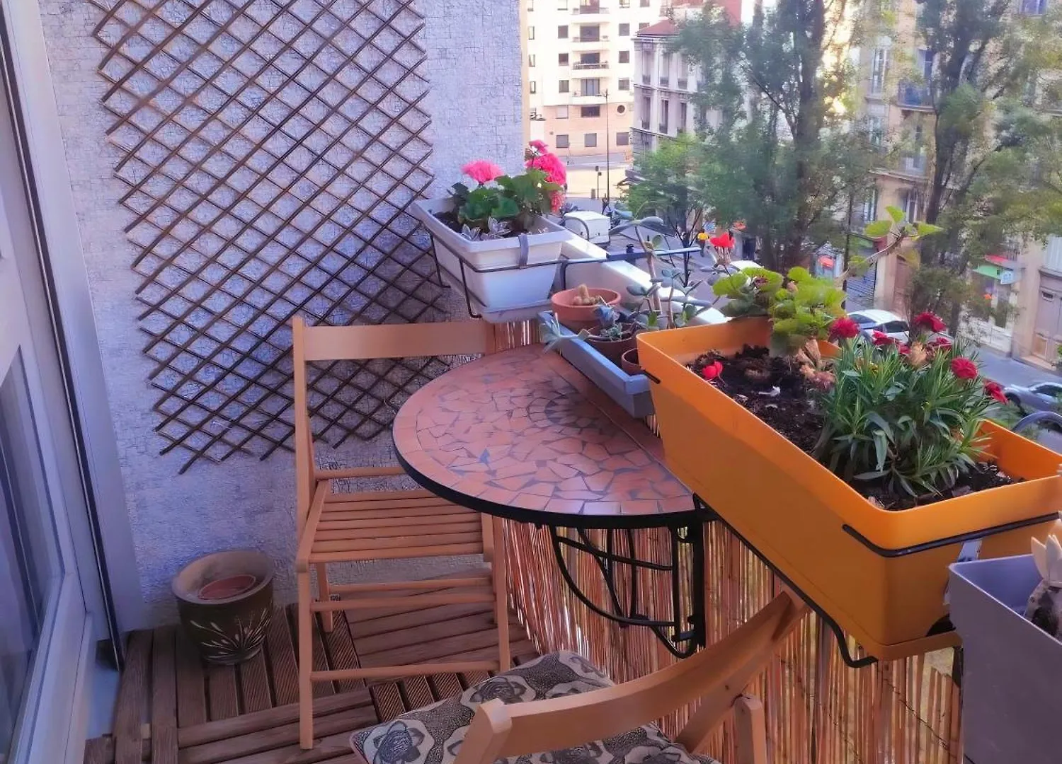 Atypical Apartment In Butte Montmartre Paris